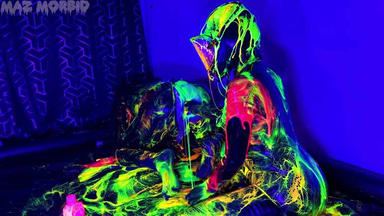 KinkyFemdomTV: Uv mokrá a špinavá Gimpy dvojitá fisting 4K s Patricií