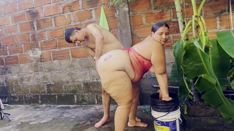 Lexly_16: Mój sąsiad wchodzi do mojego ogrodu i to się stało...