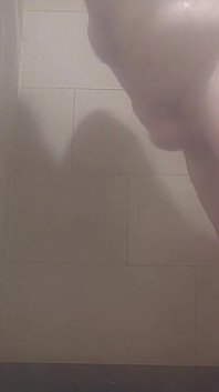Plaisir sous la douche