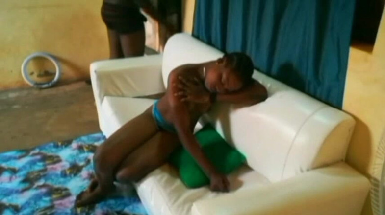 Pornsexlive: Můj vysokoškolský manažer mě ošukal v jeho kanceláři