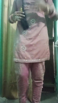 Indian Gay Crossdresser Bottom Real Homemade Sex in Pink Salwar Kurta with Heavy Jwellery Just Like a Housewife