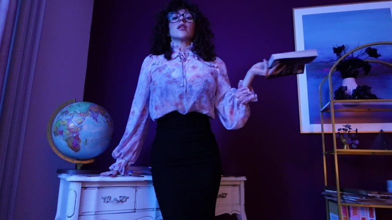 SavvyStar: My Teacher Is a Vampire: the Seduction