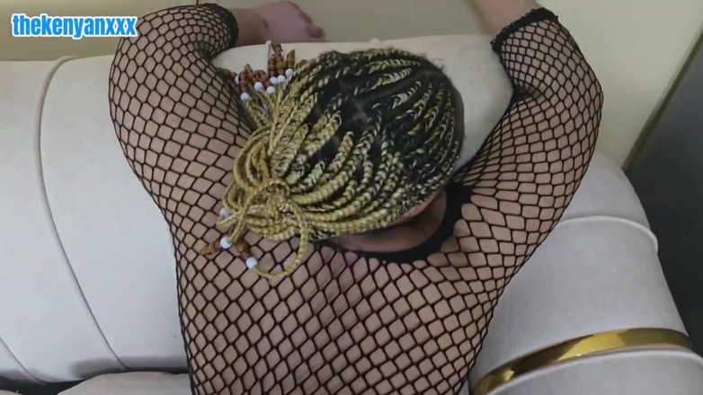 THEKENYANXXX: La bellezza dal culo grosso ama succhiare, scopare alla missionaria...