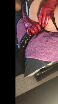Dildo ukuran raksasa