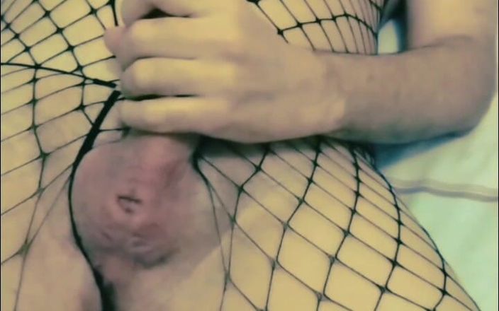 Ladyboy Karl: Nana Używać dildo