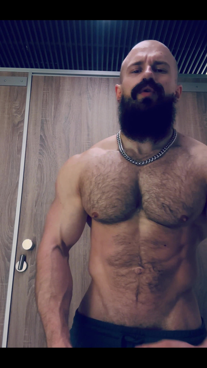 Mister Stone: Sono tutto sudato e i muscoli sono così pompati