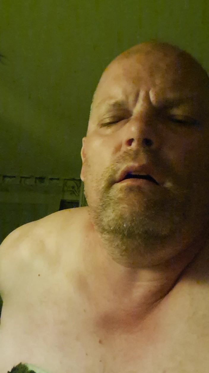 Fickspecht: Plugged, a Pleasure