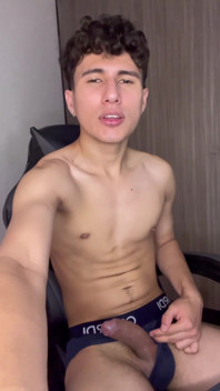 Mugiis Slides Deep Into Hungry Ass