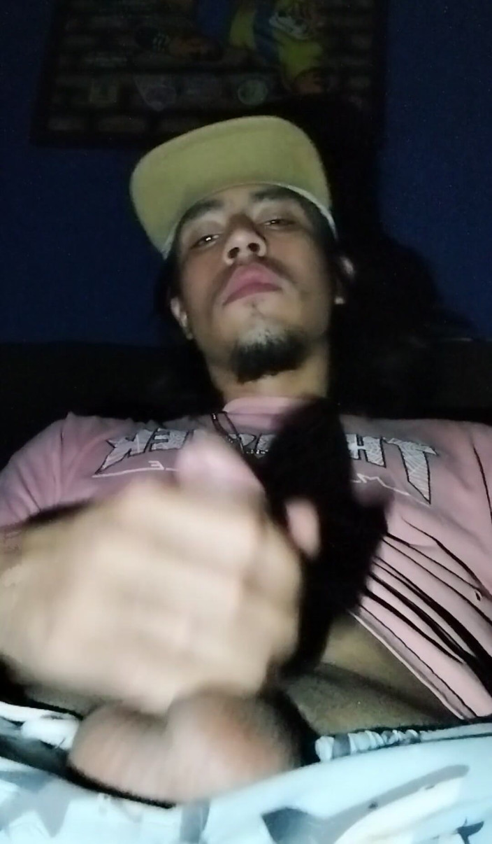 AlexAlejandro13: Passo o dia inteiro, nas primeiras horas da manhã, apenas...