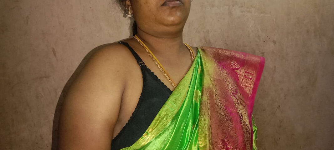 I Went to My Ex-girlfriend's Stepmother's House and She Looked so Beautiful in Her Saree (Tamil Anti Uma) I Went to My Ex-girlfriend's Stepmother's House and She Looked so Beautiful in Her Saree (Tamil Anti Uma)
