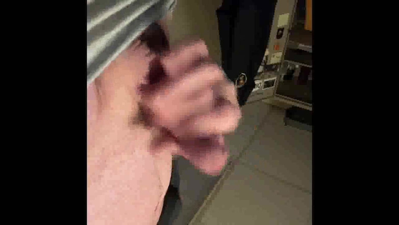 Tatted Daddy: Ejaculare cu masturbare