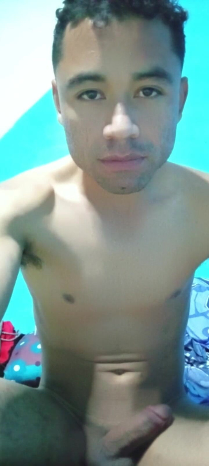 Shainixhotboys: 영재 청년