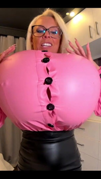 Water Makes My Breast Inflate!