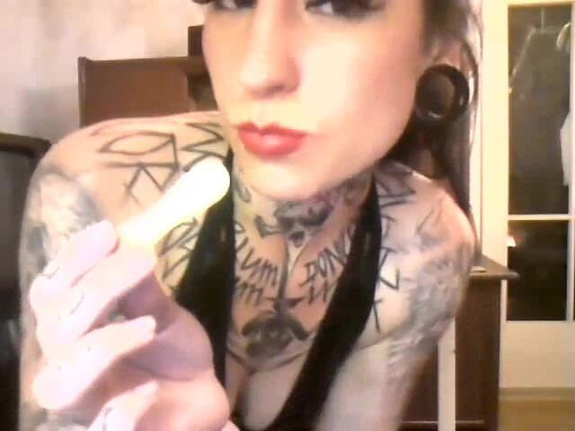 Domina Lady Vampira - SM Studio Femdom Empire: Sugar lips