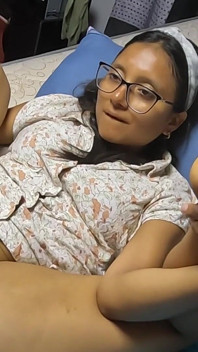 hot chhaatra mujhse choot men viry ke lie kahti hai