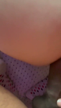 POV mého velkého černého ptáka, který zasouvá dovnitř a z Ts Diany Deelight