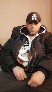 Dirtyjunkbro roztahuje zadky