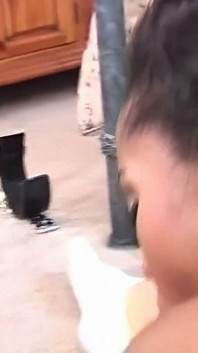 Tetona ébano milf monta polla dura para facial