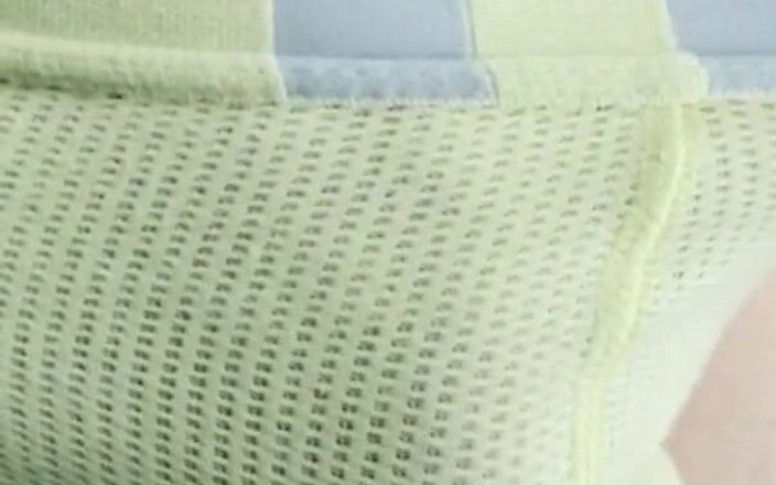 UnderXiaoQiang: Bulto hacia el lado