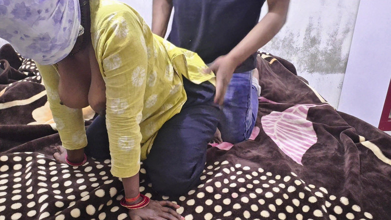 ExcitedWomen: Индийская тетушка дези жестко трахается с завоеваным мужем раком