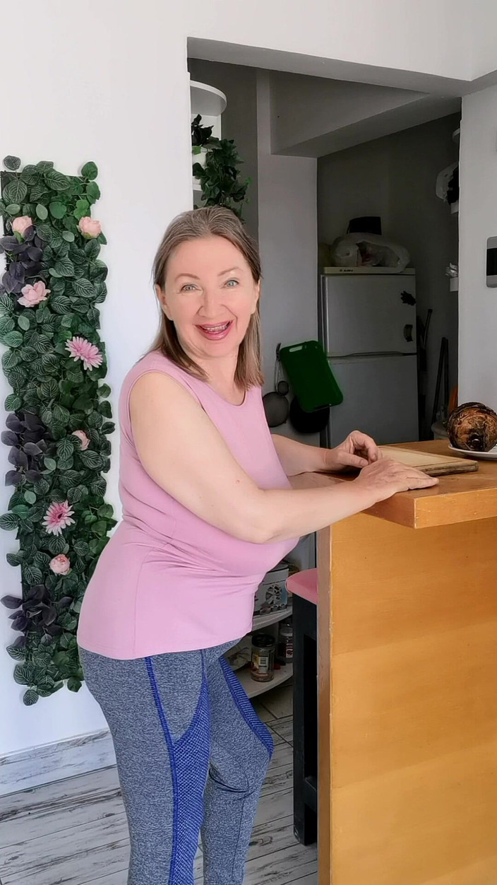 Maria Old: From Kitchen… to His Bed. POV Role-play.