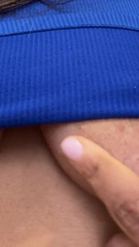 Țâțe lăsate Instrucțiuni de tachinare până la orgasm în gura unei mame sexy