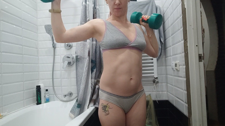 Risky Hairy Couple: Antrenamentul meu pentru mușchi