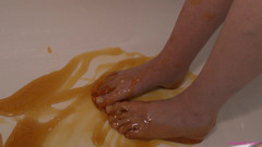 Danielle Maye: चिपचिपे Toes
