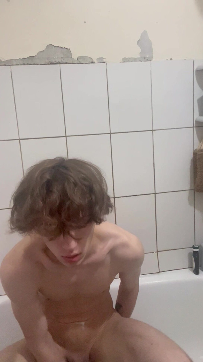 Last day: Hur gillar du Misha och hans sexiga röv?