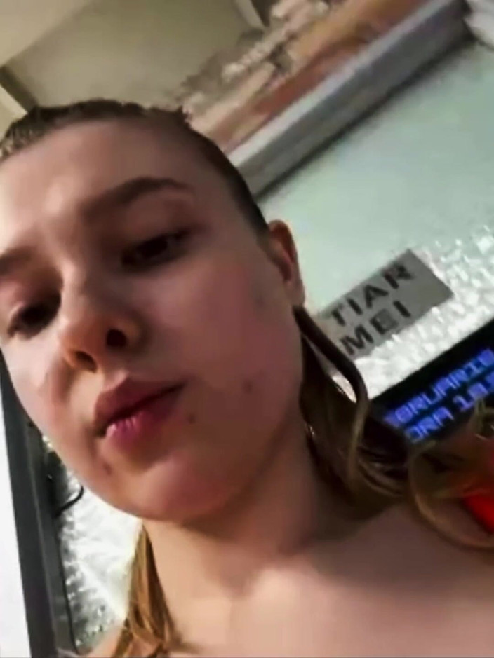 JuiceLussie: Entraînement sexy dans la salle de sport en Leggins