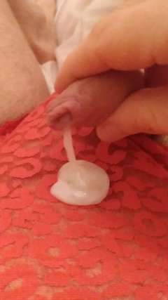 Cindy Belfast: Sissygasm s kolíkem