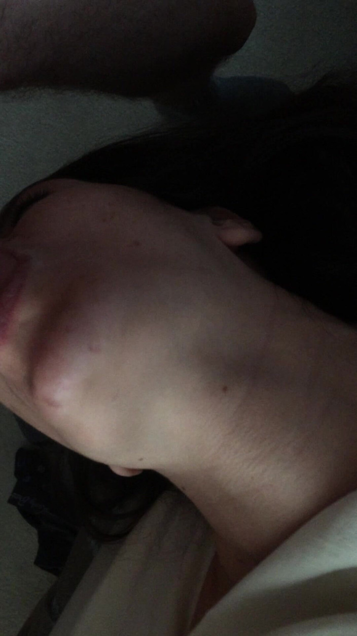 Spankmonga713: Obciąganie nad łóżkiem