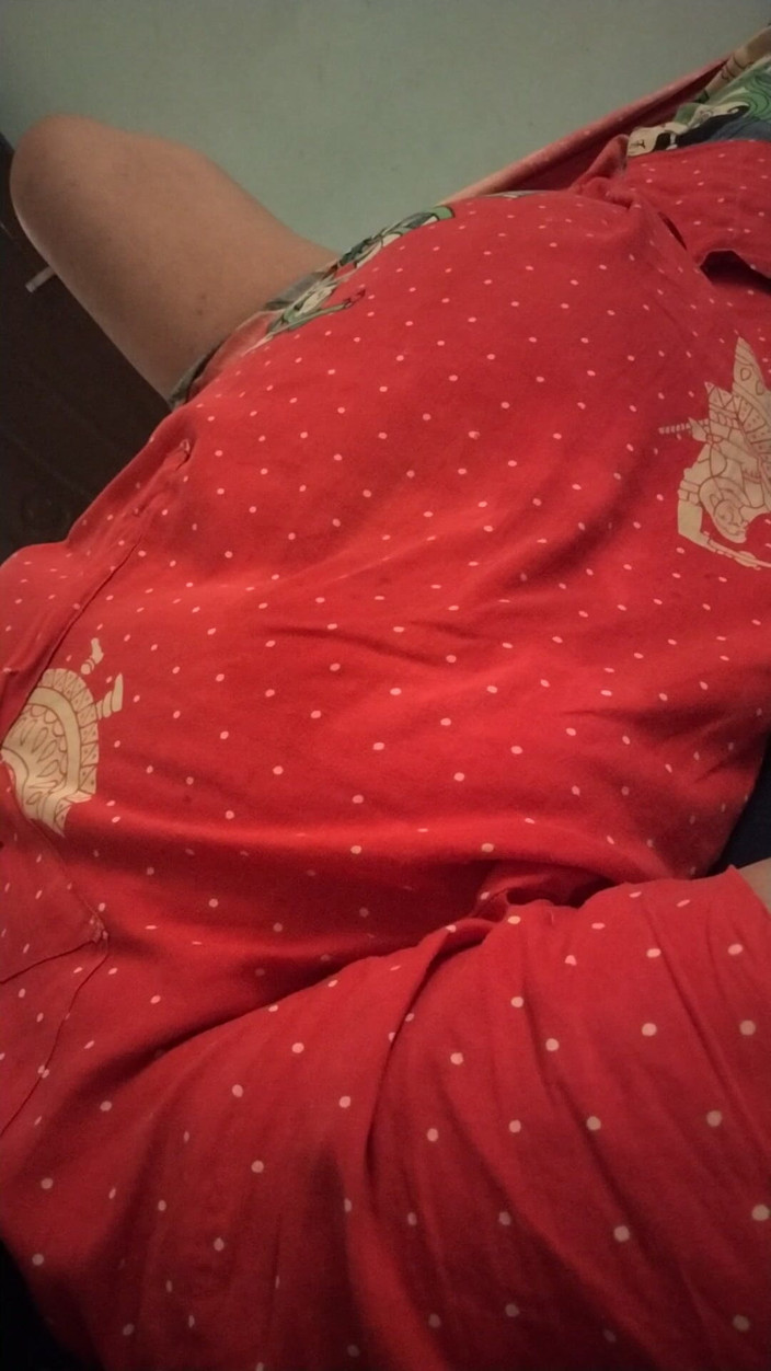Tamil lesbian: Sdílení její sexuální zkušenosti a sprosté mluvení