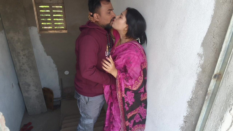 Sona bhabhi: Mio marito non può scoparmi! Vi prego di venire non è...