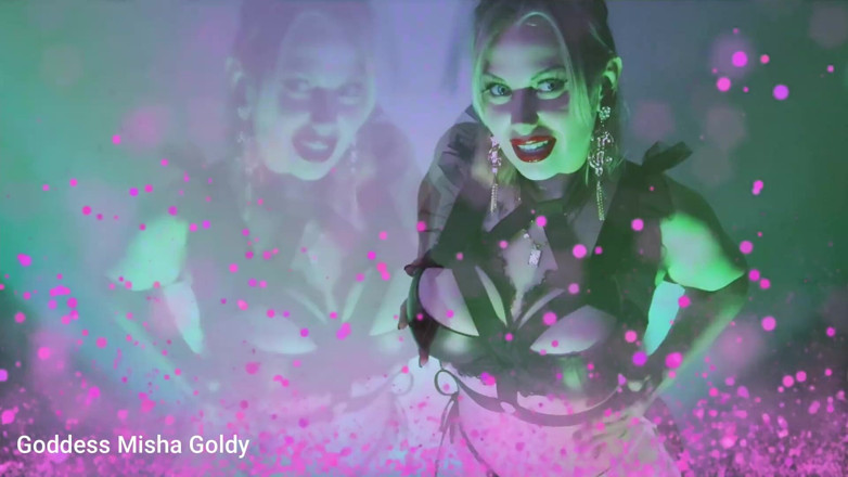 Goddess Misha Goldy: Segati per il tuo fallimento! Non smetti mai di masturbarti!...