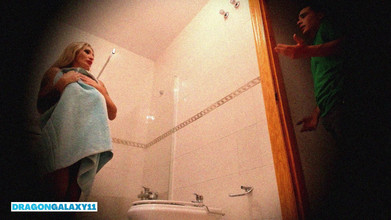 DragonGalaxy11: Eu Pego Meu Enteado Na Câmera Para Deixar Meu Marido...