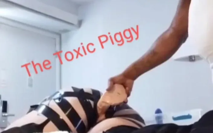 Kimmywetwet: SSBBW Anal Slave Takes 12 Inches in Gaping Asshole