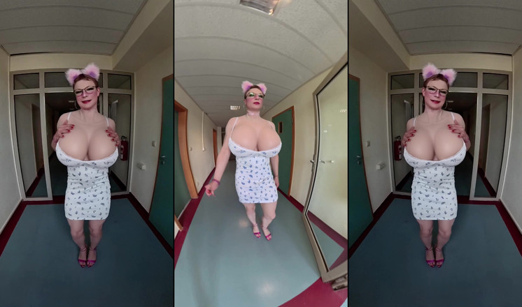 Sissy Adventures: Wielkie cycki macocha część 1