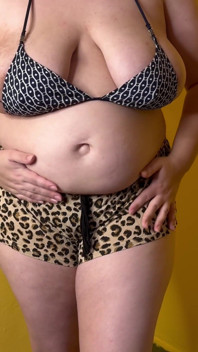 Min älskare kommer mycket snabbt inuti min gifta fitta! - Milky Mari