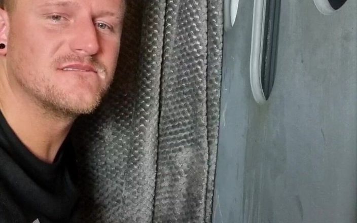 gaynaughtywelsh: Ehemann hat mich am gloryhole catfished