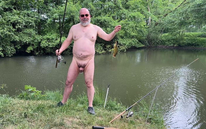 Qualzucht: The Somewhat Different Fishing Video