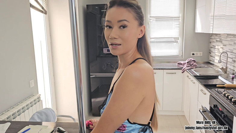 Nastystuf Girl: 15 minute de plăcere înainte ca soțul ei să vină acasă