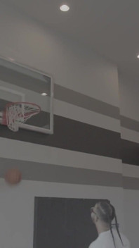 Milf culona Kendra Kox folla bbc de Jay Playhard en la cancha