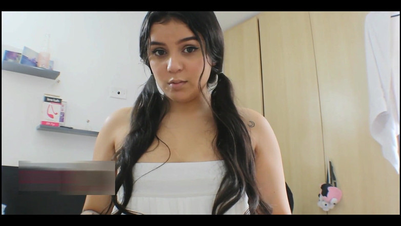 MelanieCaceres: 我的继女想要参加派对并让我得到她的阴户许可 - 第1部分