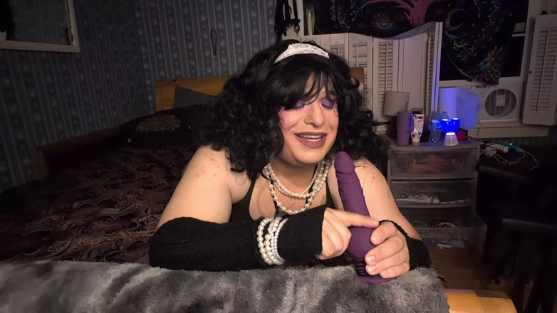 Tongue Lashor 69: Io uso il mio dildo