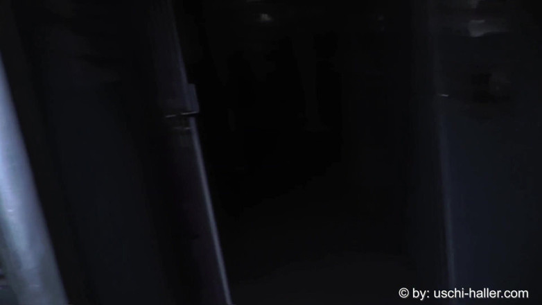 Club Express: Sonja Sweet Haciendo Una Mamada En Un Cine Porno Alemán