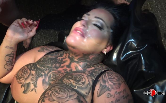 GangBang-Dream: Ashley cumstar iri güzel kadın özel evde dölleme grup seks