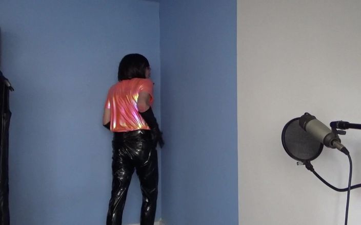 Leather Kirsten: Добірка нових нарядів