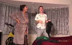AuntJudysXXX - Peituda grandona milf Cassy fode seu estilista