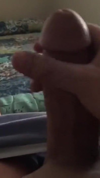Ele atira cordas no chão